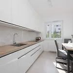 Lazurowa Charming With Parking & Garden In By Renters Appartement