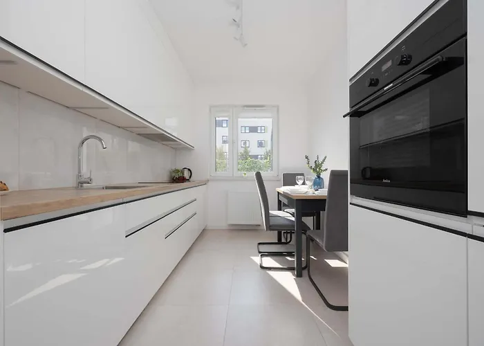 Lazurowa Charming With Parking & Garden In By Renters Apartment *