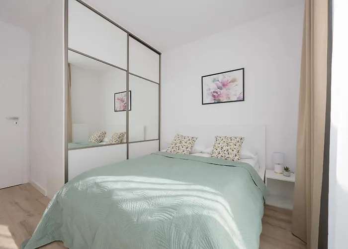 Lazurowa Charming With Parking & Garden In By Renters Appartamento Varsavia