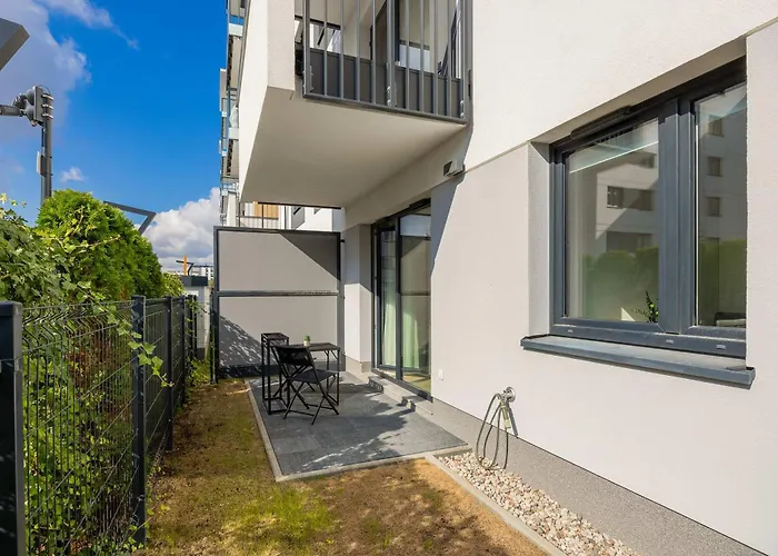 Lazurowa Charming With Parking & Garden In By Renters Varsavia