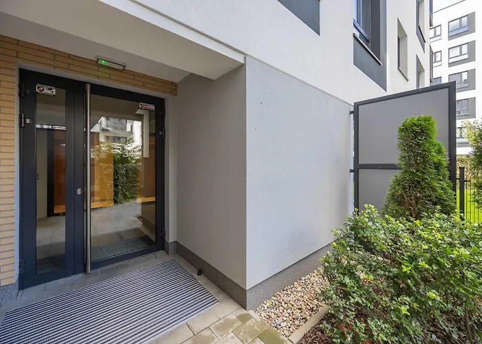 Appartamento Lazurowa Charming With Parking & Garden In By Renters Varsavia