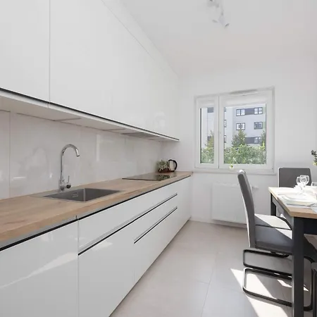 Lazurowa Charming With Parking & Garden In By Renters Apartament